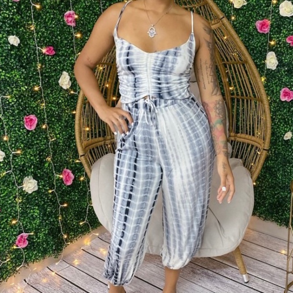Tie Dye Cutout Romper: S-L - Picture 2 of 3
